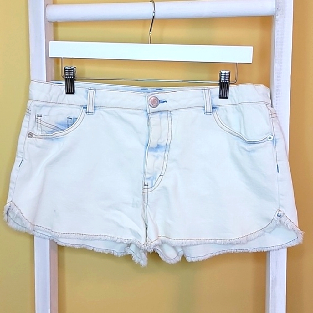 Mossimo Light Denim Short Shorts